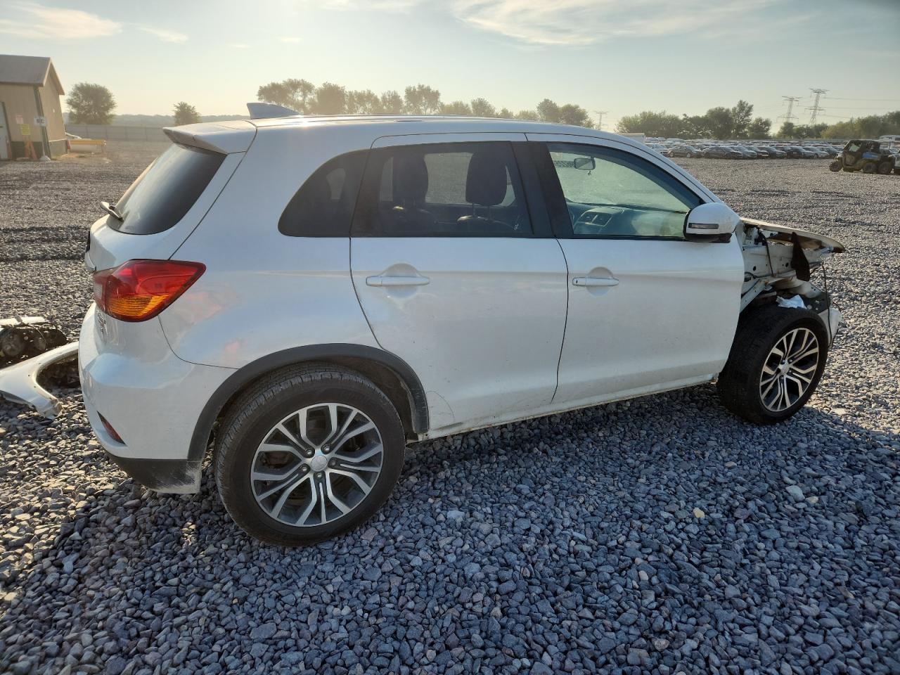 2018 Mitsubishi Outlander Sport Es - Image 3