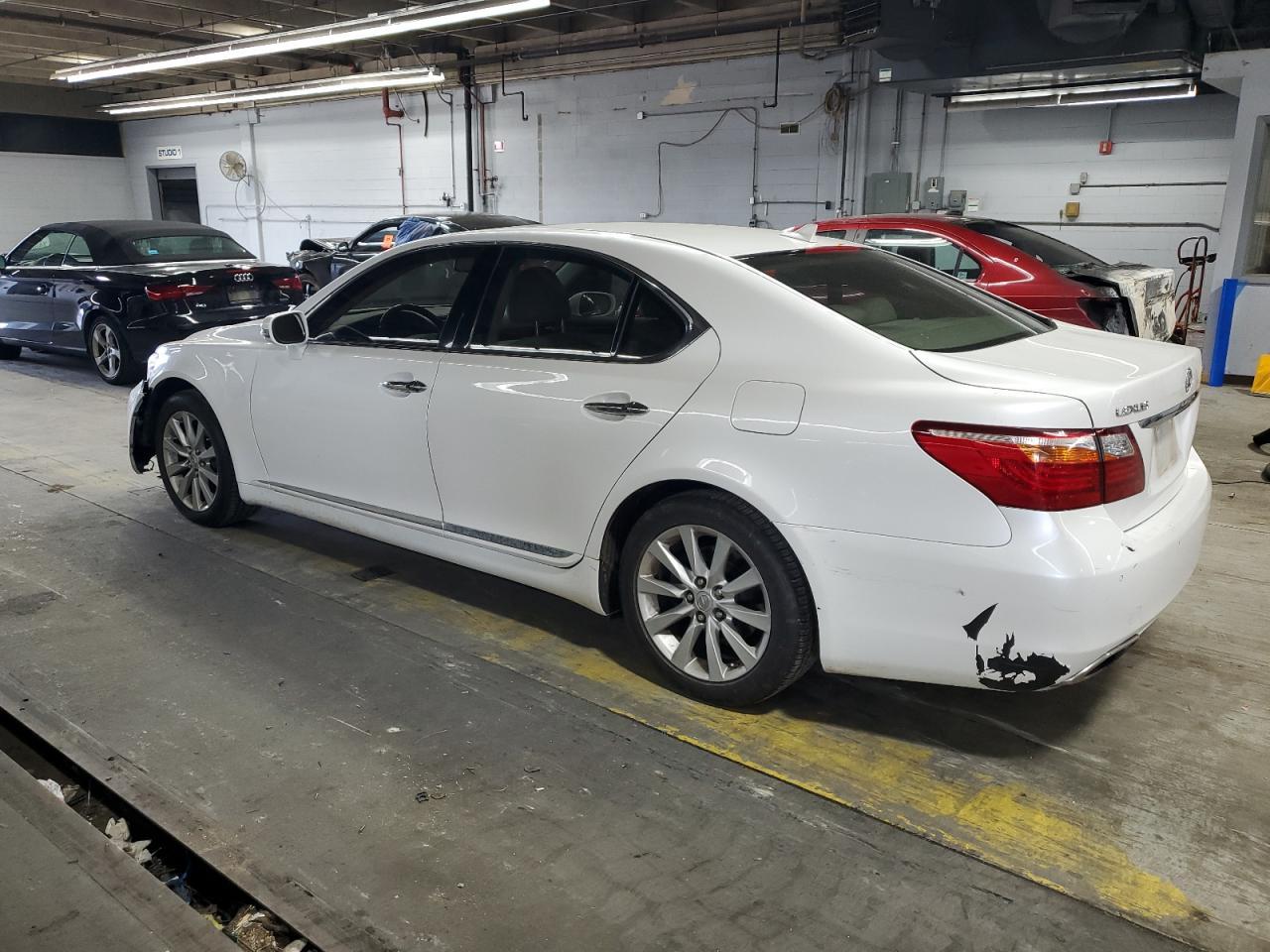 2010 Lexus Ls 460 - Фото 2