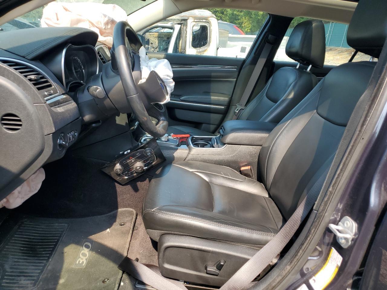2017 Chrysler 300 Limited - Image 7