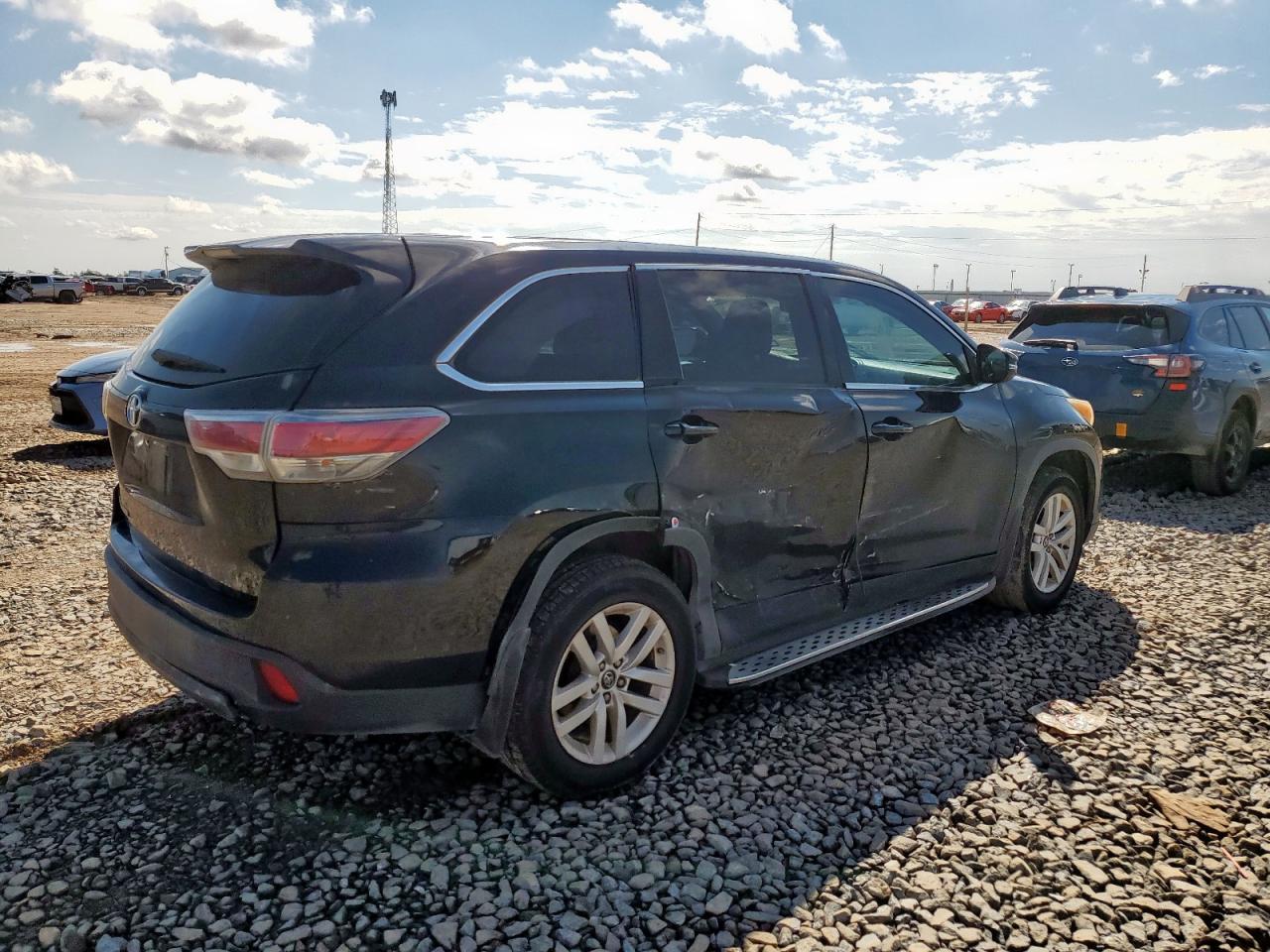 2016 Toyota Highlander Le - Фото 3