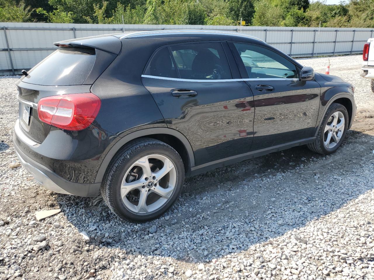 2019 Mercedes-Benz Gla 250 - Image 3