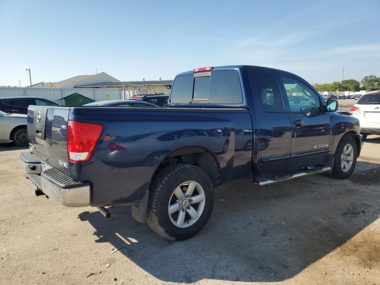 2010 Nissan Titan Xe - Image 3