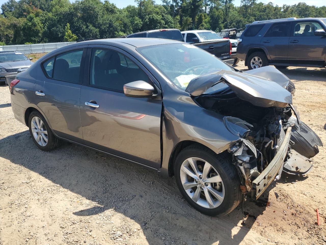 2015 Nissan Versa S - Фото 4