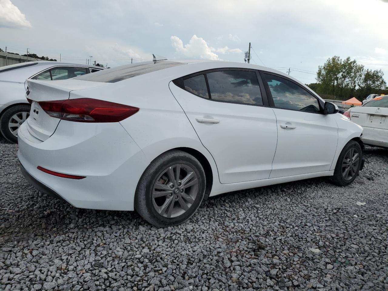 2018 Hyundai Elantra Sel - Фото 3