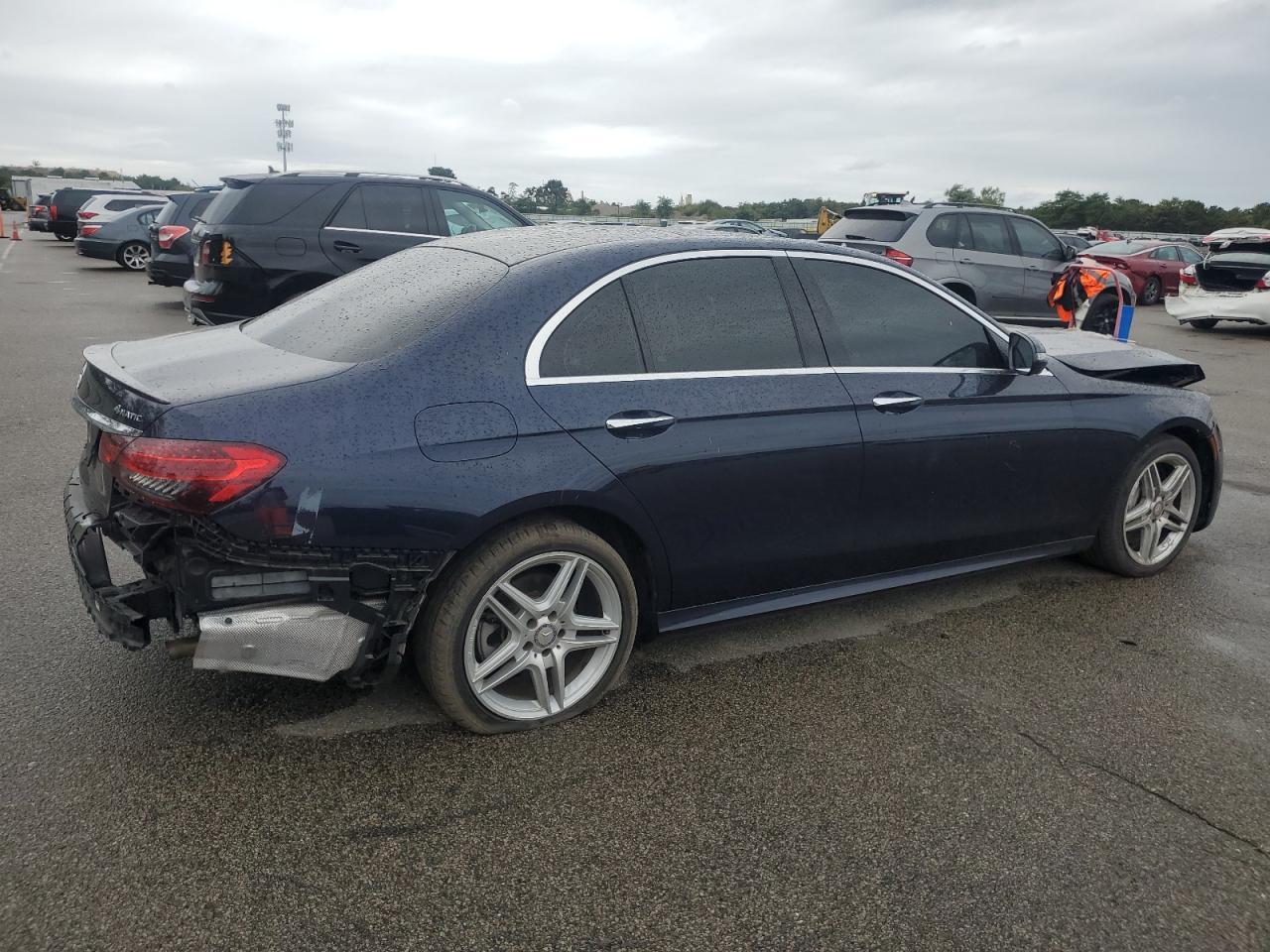 2021 Mercedes-Benz E 350 4Matic - Фото 3