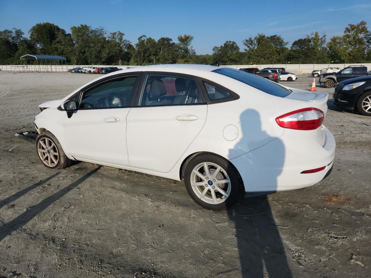 2019 Ford Fiesta Se - Фото 2