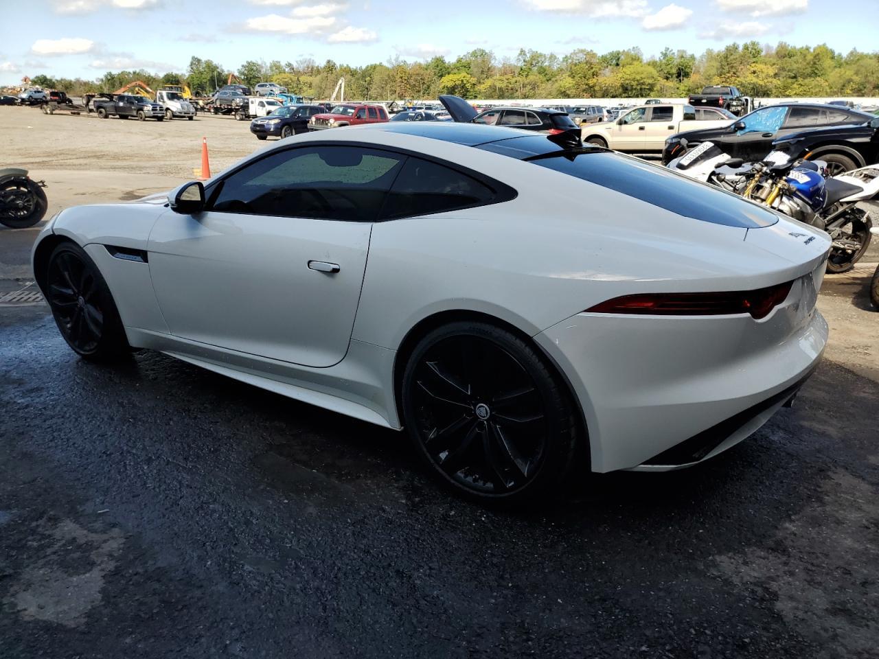 2017 Jaguar F-Type - Фото 2