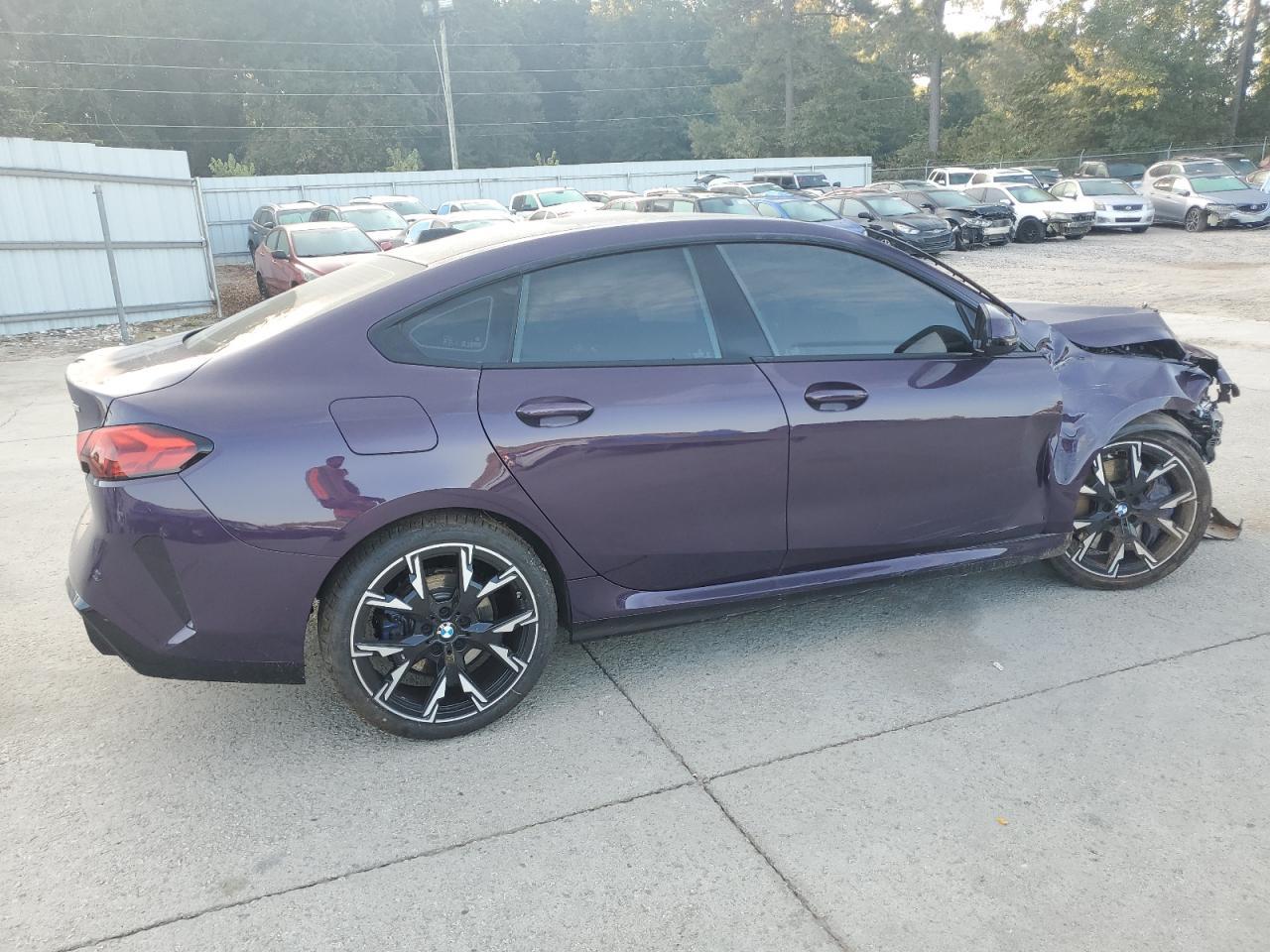 2025 BMW 228Xi - Фото 3