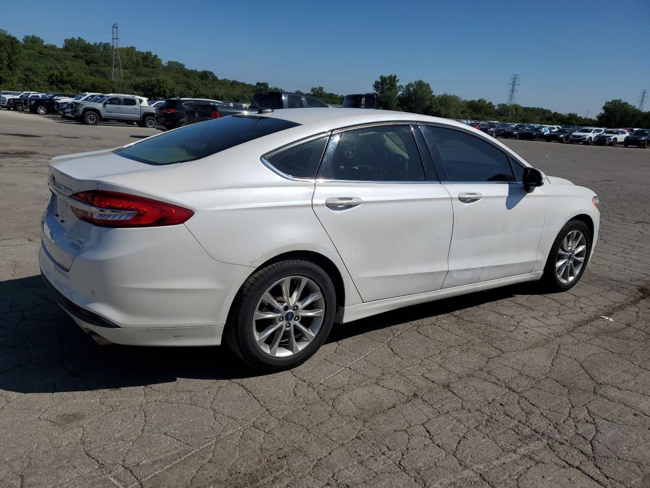 2017 Ford Fusion Se - Image 3