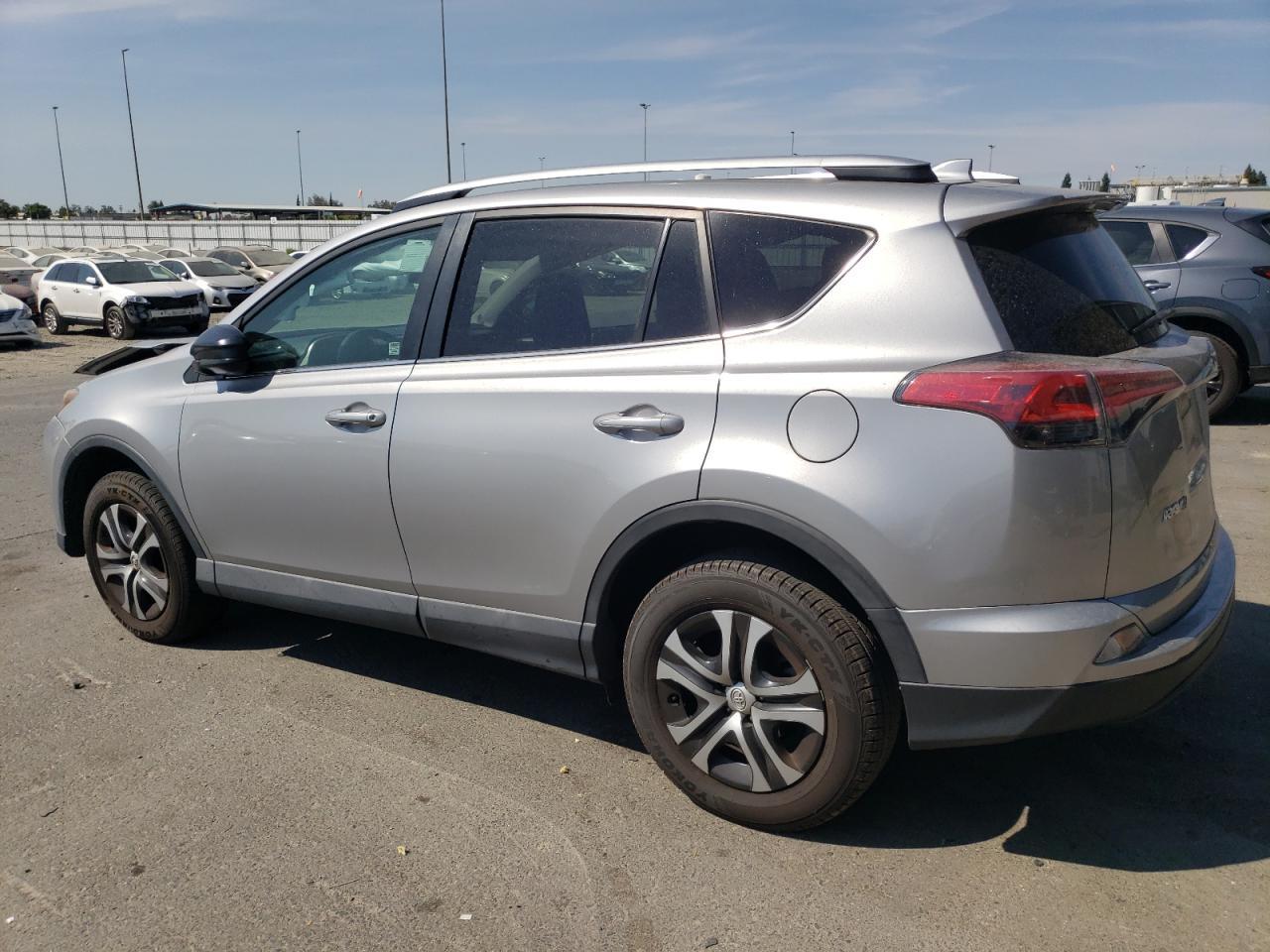 2016 Toyota Rav4 Le - Фото 2
