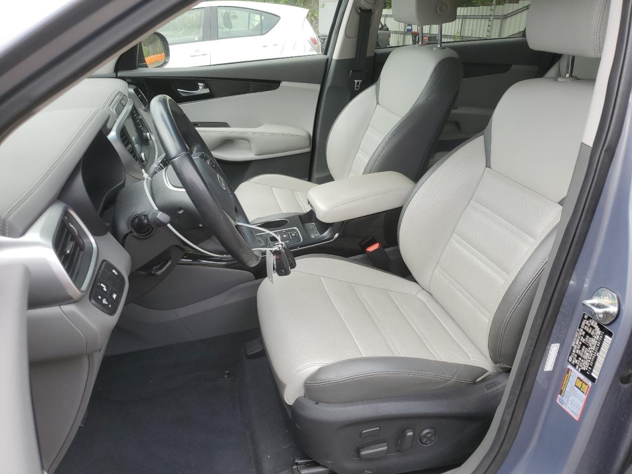 2020 Kia Sorento - Image 7