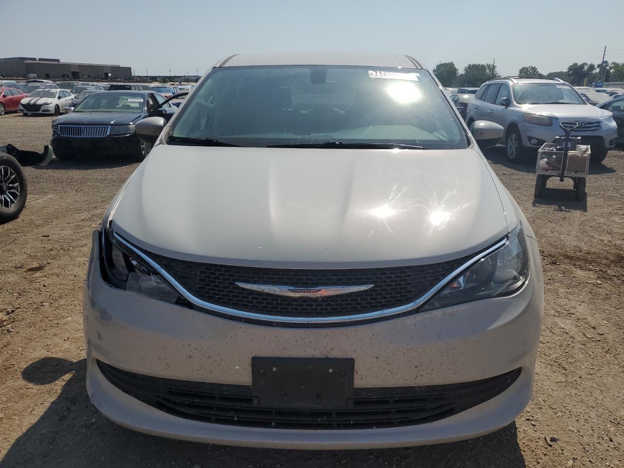 2017 Chrysler Pacifica Touring - Фото 5