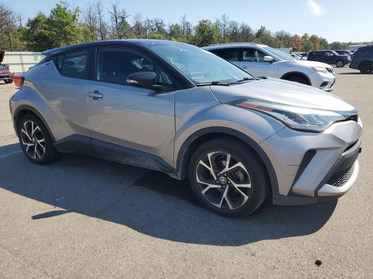 2020 Toyota C-Hr Xle - Image 4