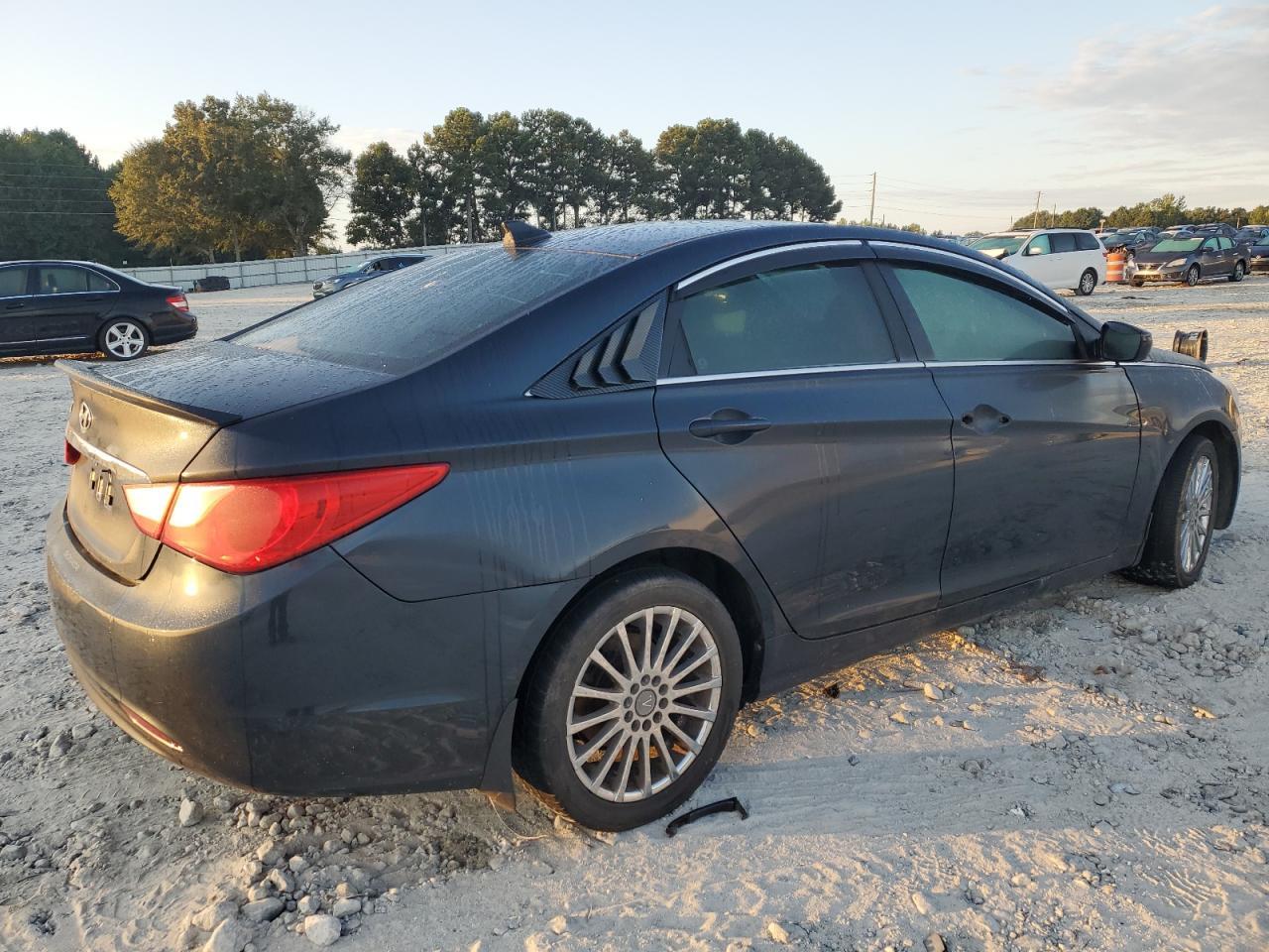2012 Hyundai Sonata Gls - Image 3