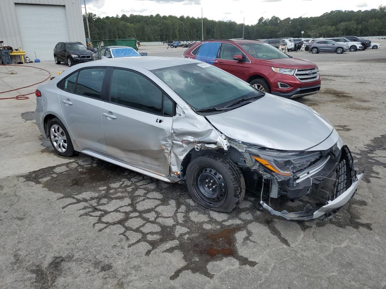 2025 Toyota Corolla Le - Фото 4