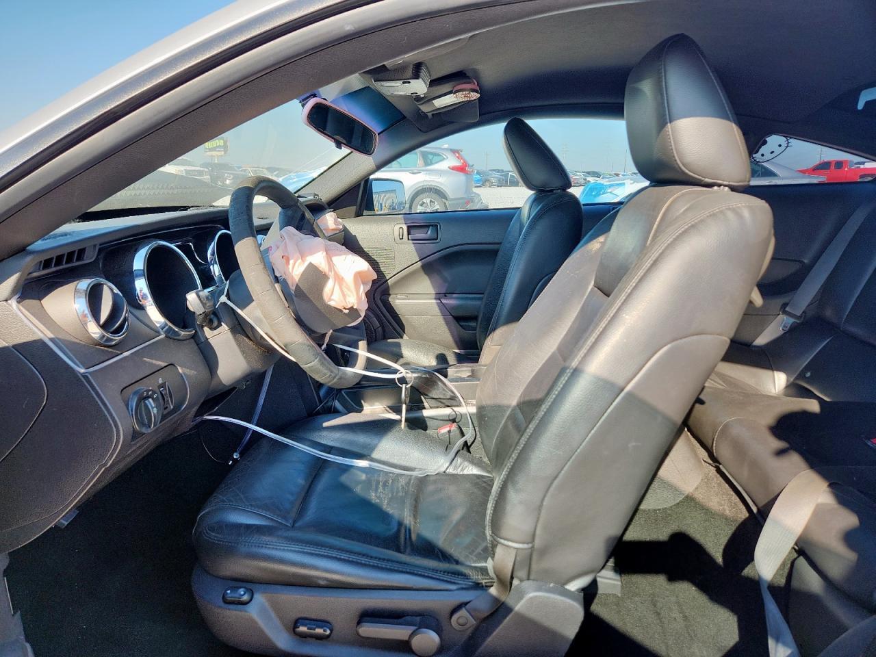 2007 Ford Mustang - Image 7