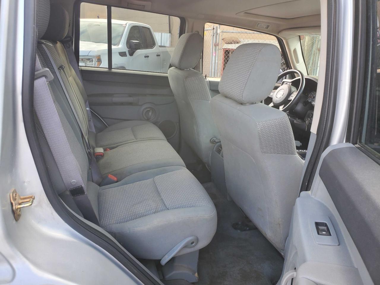 2006 Jeep Commander - Фото 6