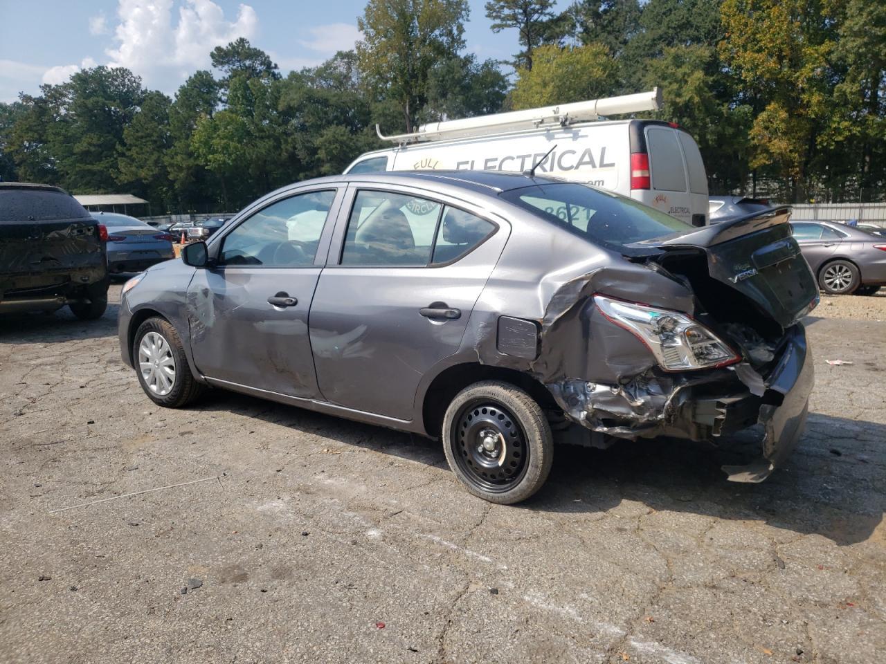 2019 Nissan Versa S - Фото 2
