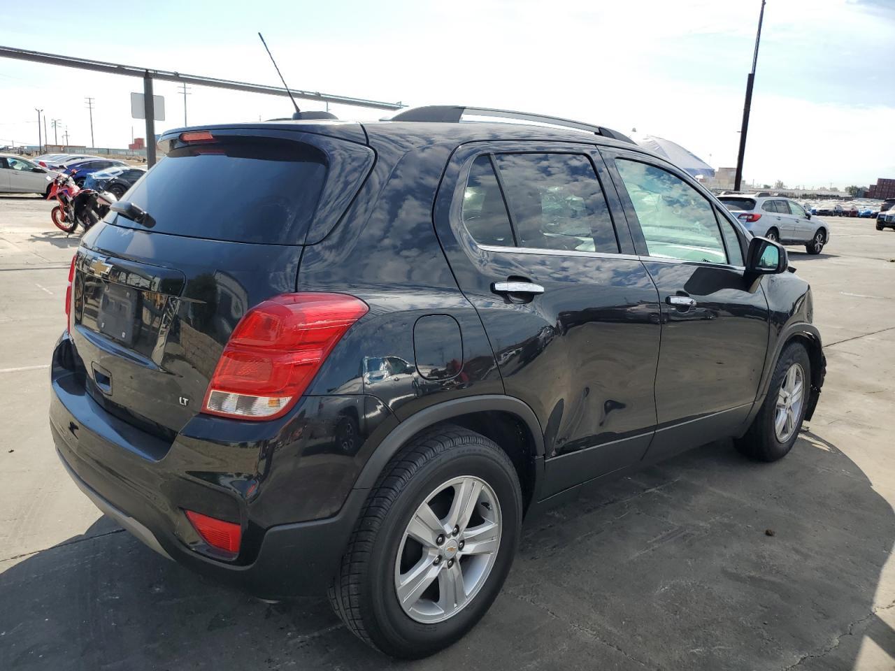 2019 Chevrolet Trax 1Lt - Image 3