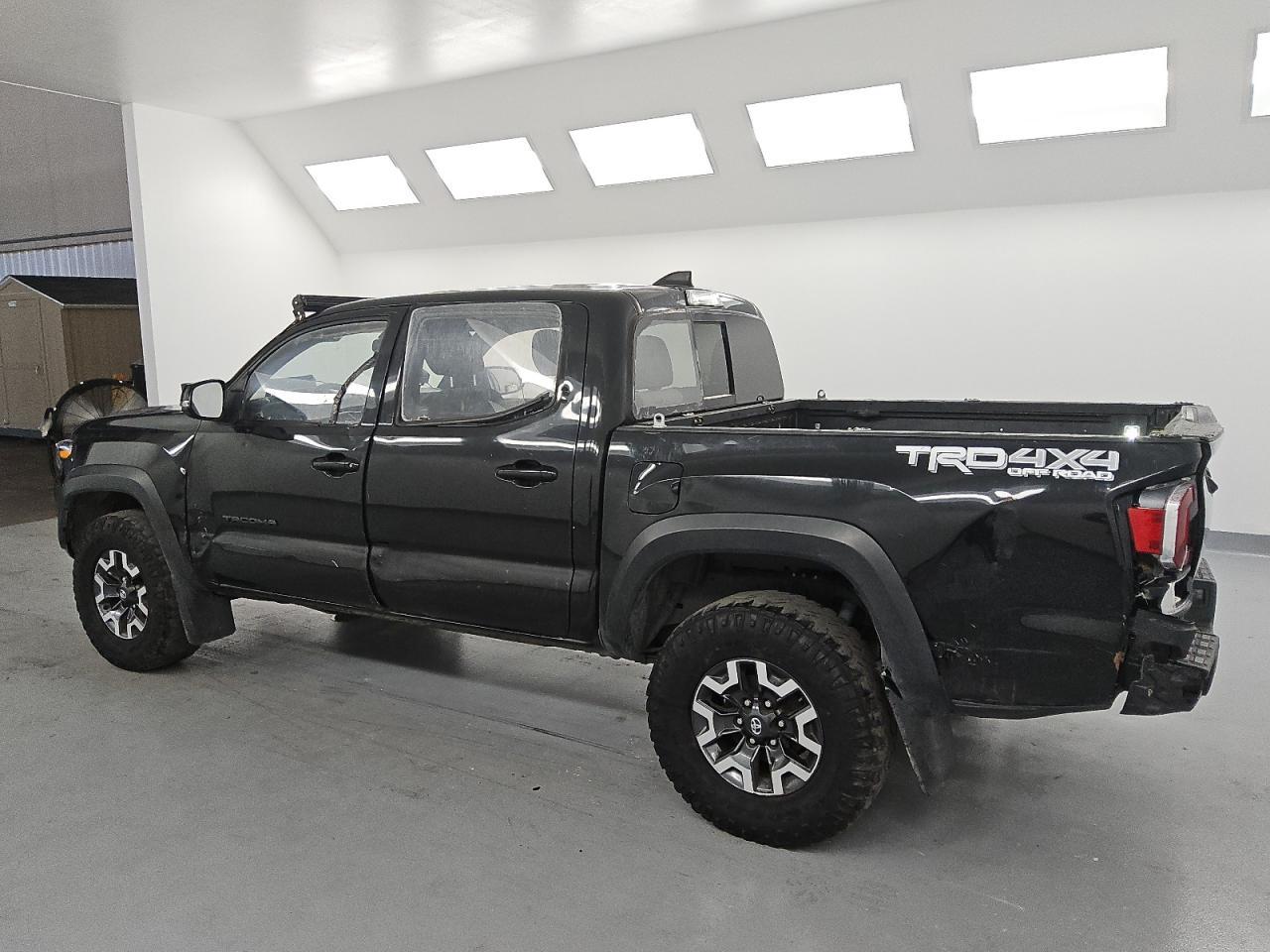 2023 Toyota Tacoma Double Cab - Фото 2