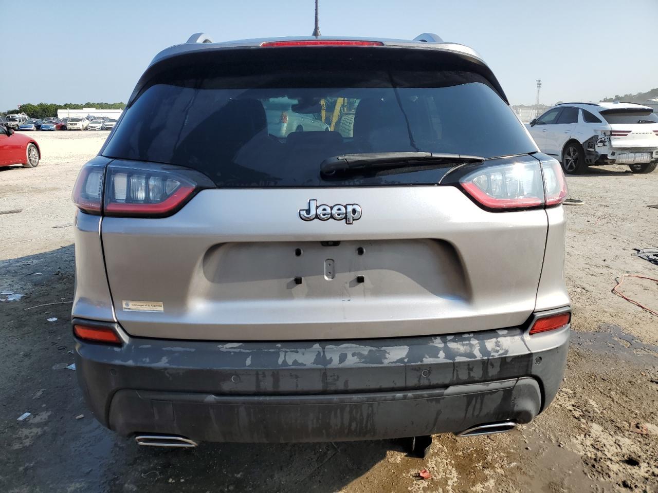 2020 Jeep Cherokee Latitude Plus - Фото 6