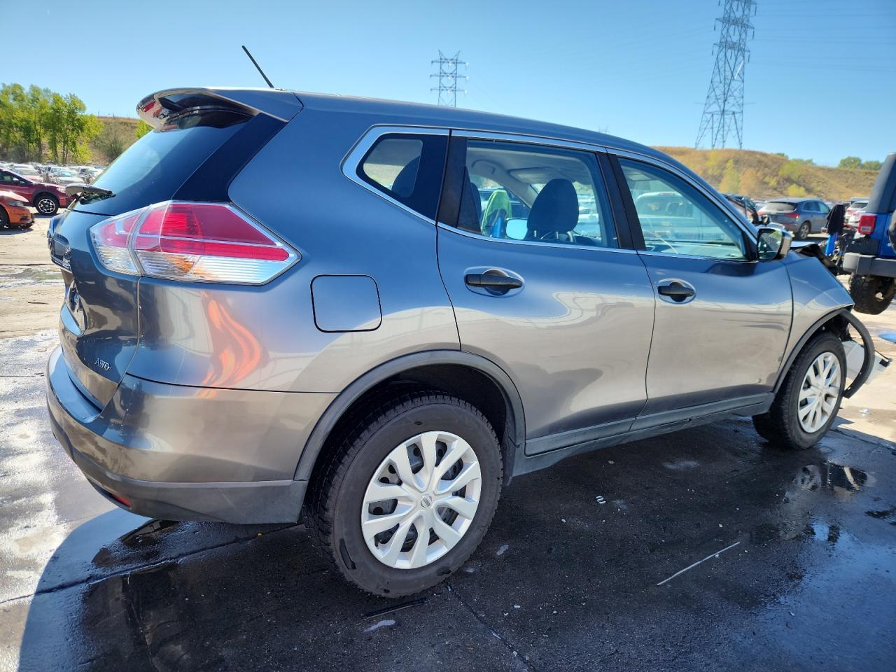 2016 Nissan Rogue S - Image 3
