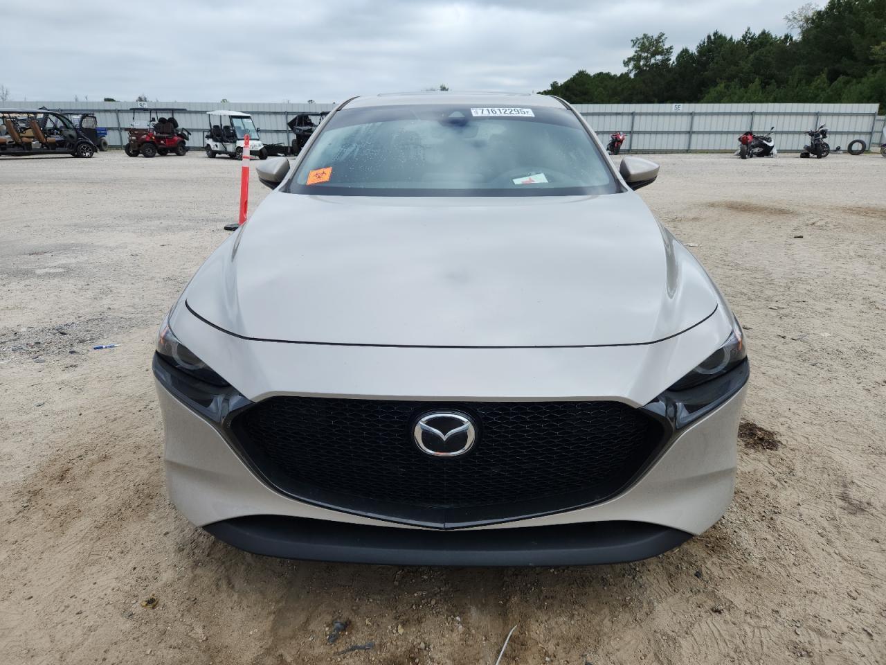 2022 Mazda 3 Premium - Фото 5