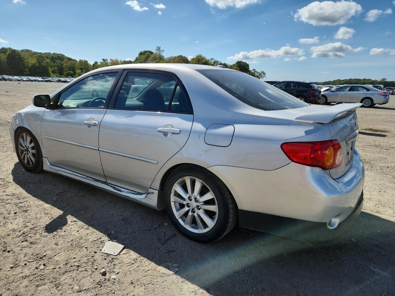 2010 Toyota Corolla Base - Фото 2