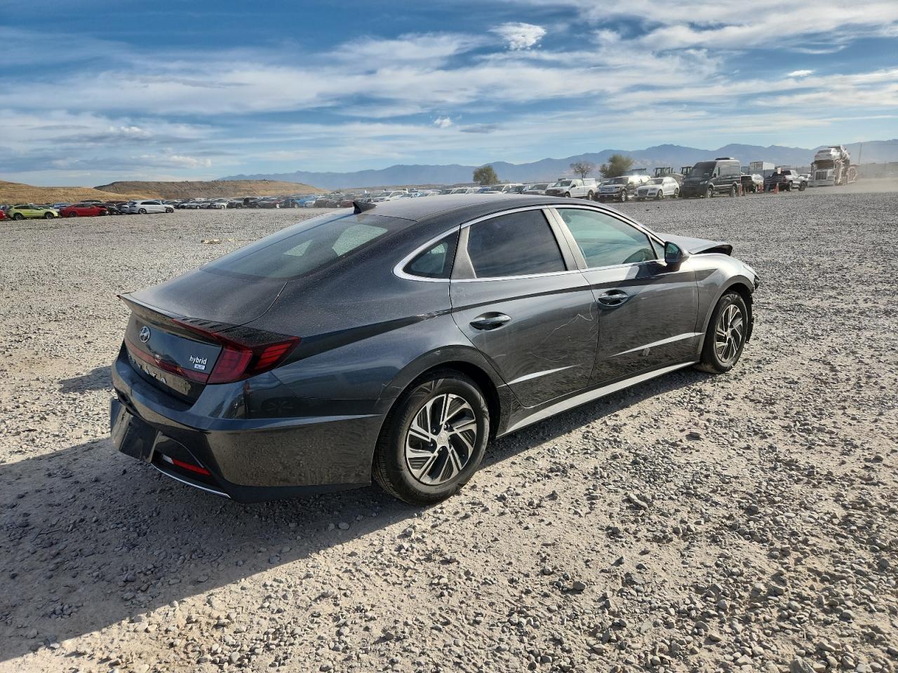 2022 Hyundai Sonata Hybrid - Фото 3