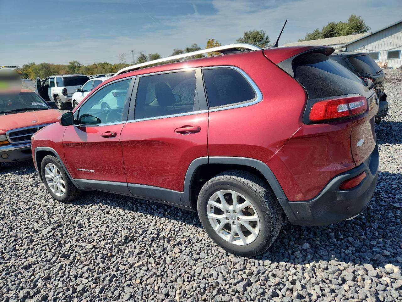 2015 Jeep Cherokee Latitude - Image 2