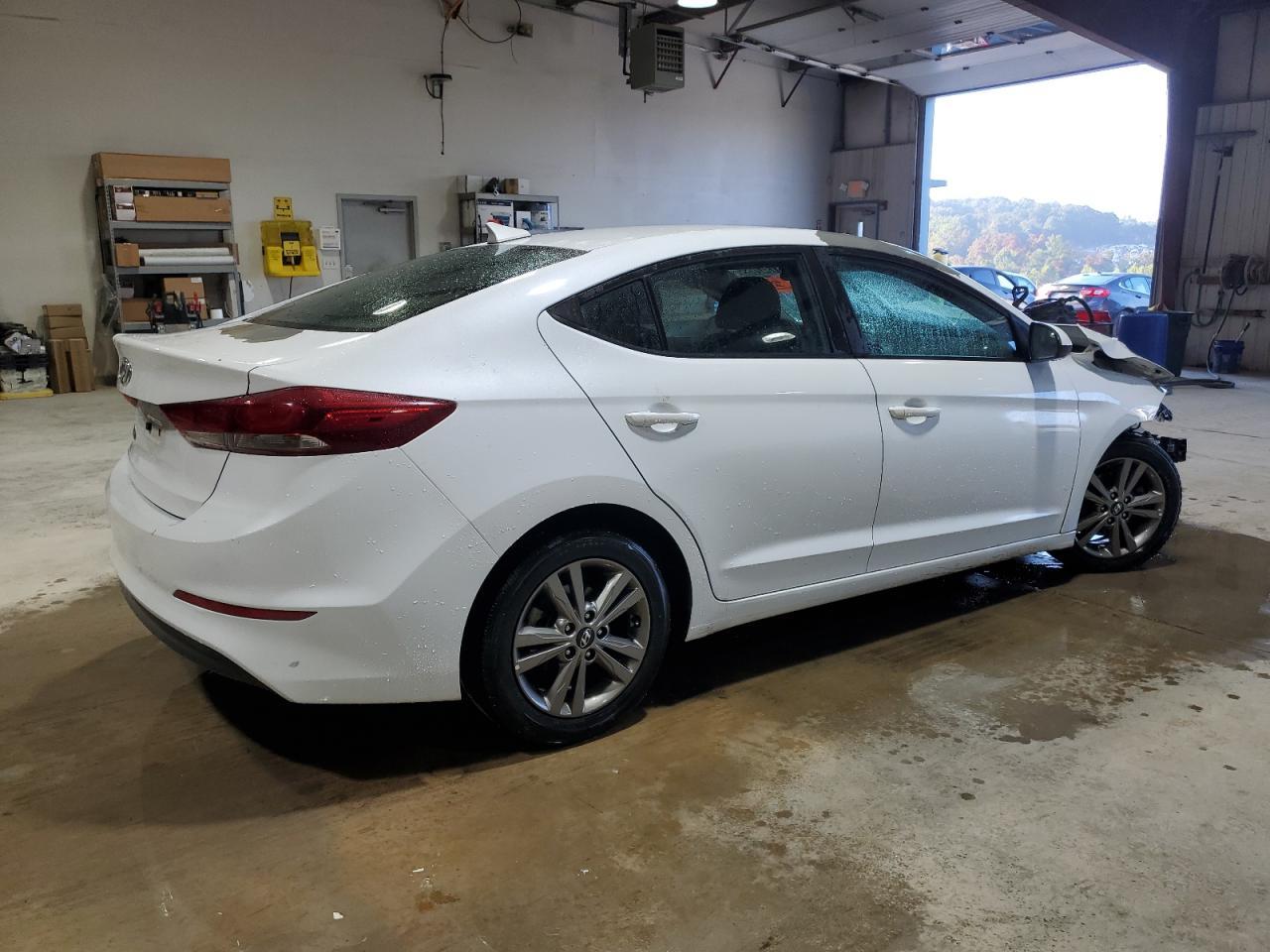 2018 Hyundai Elantra Sel - Image 3