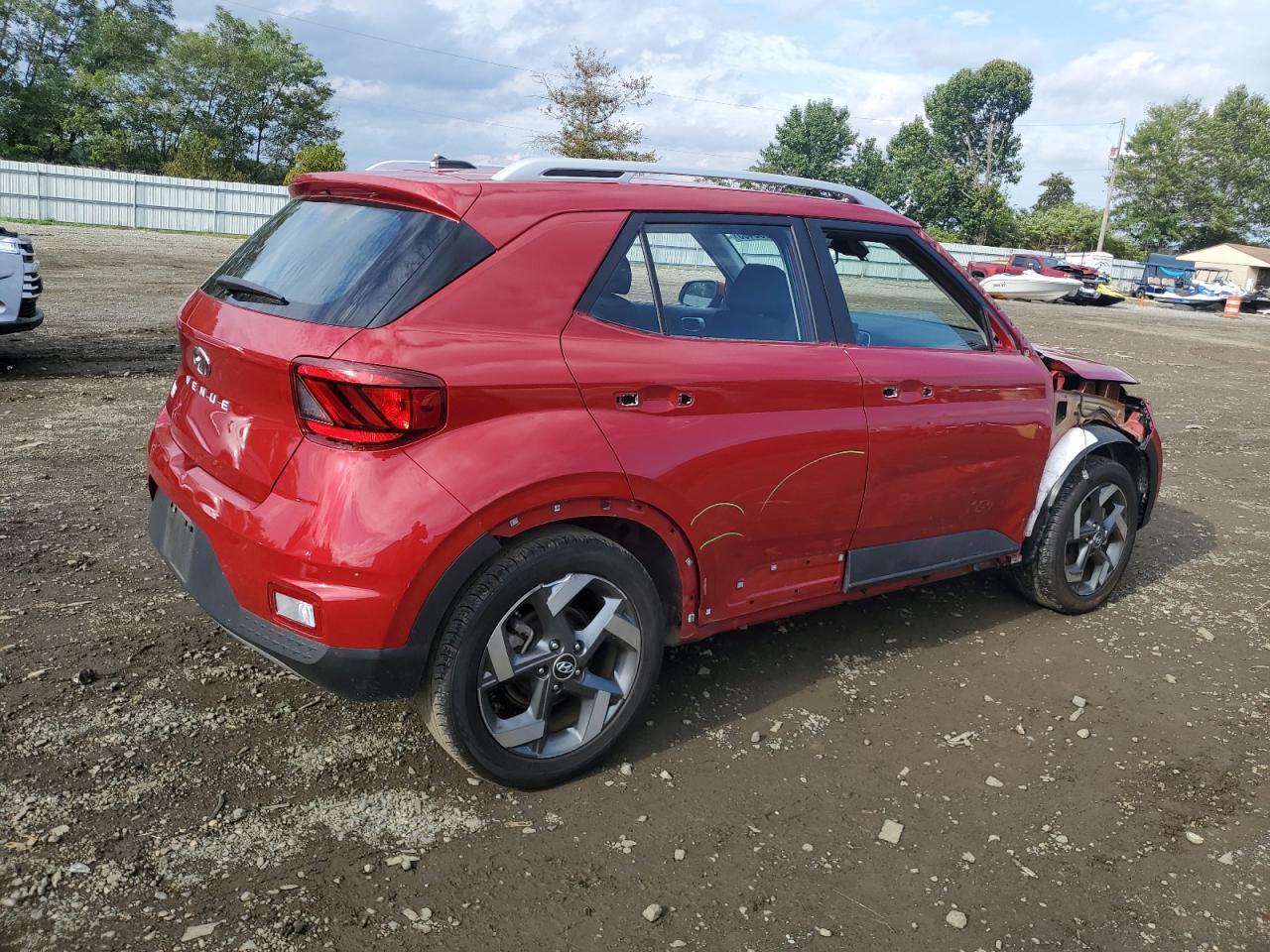 2023 Hyundai Venue Sel - Image 3