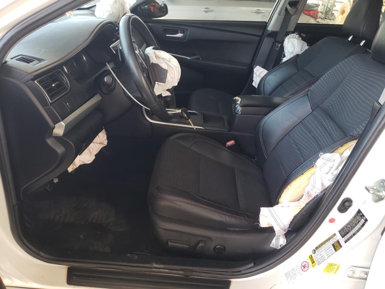 2015 Toyota Camry Le - Image 7