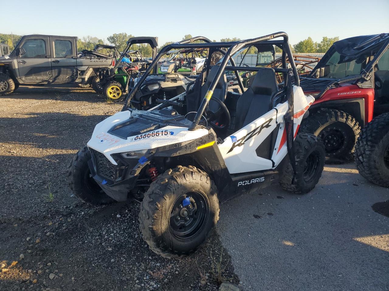 2023 Polaris Rzr 200 Efi - Фото 2