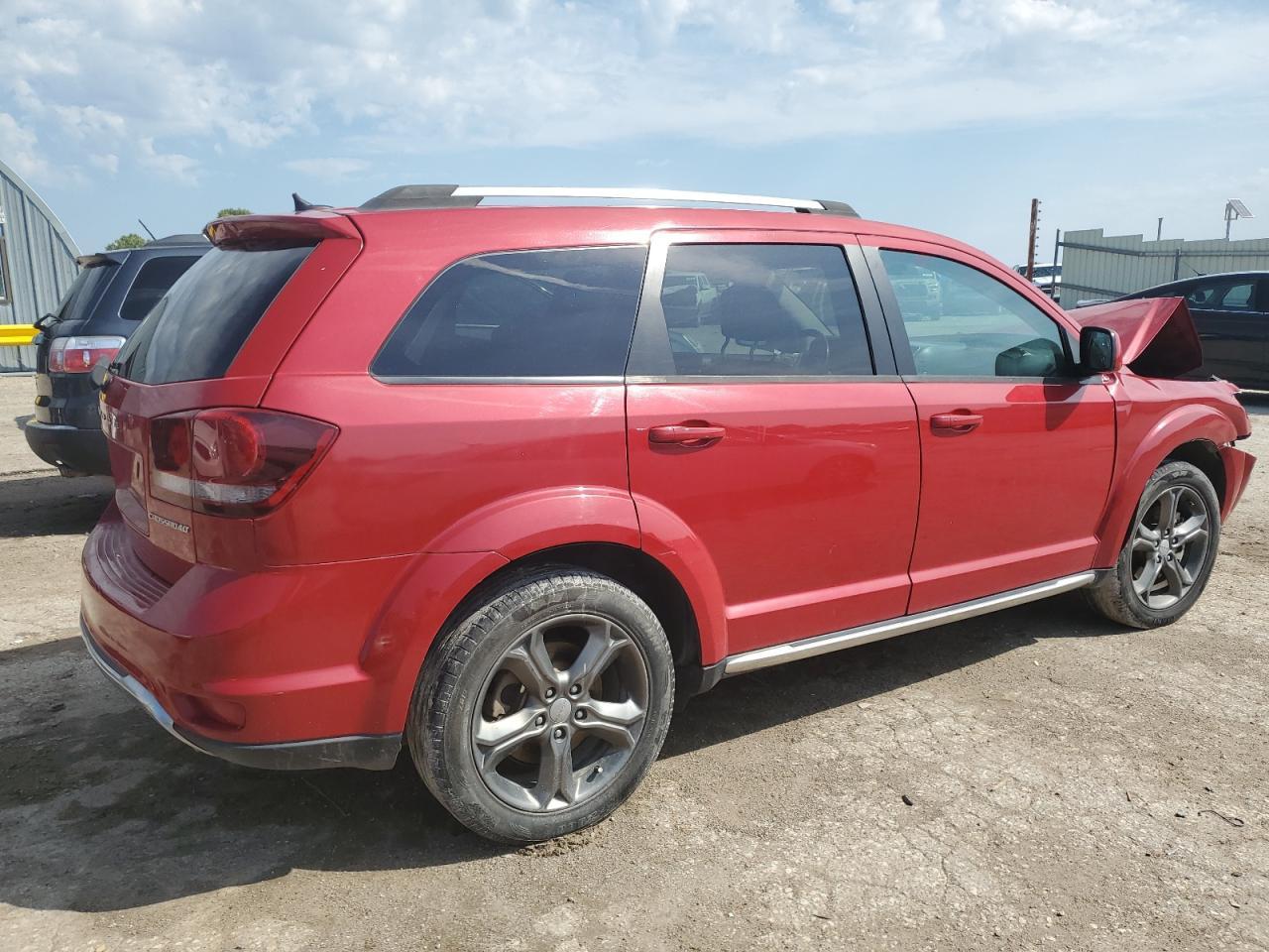 2017 Dodge Journey Crossroad - Image 3