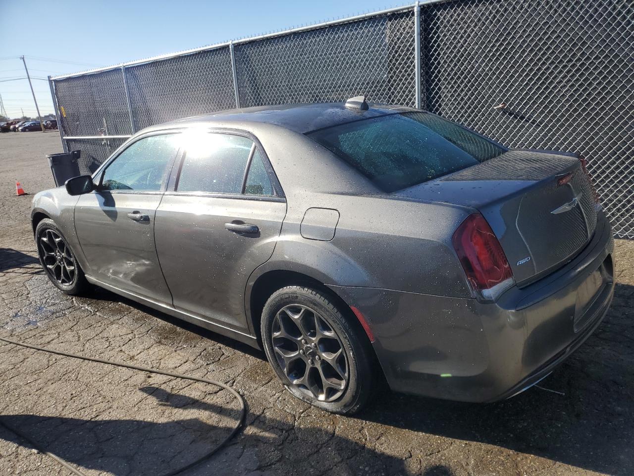 2018 Chrysler 300 S - Image 2