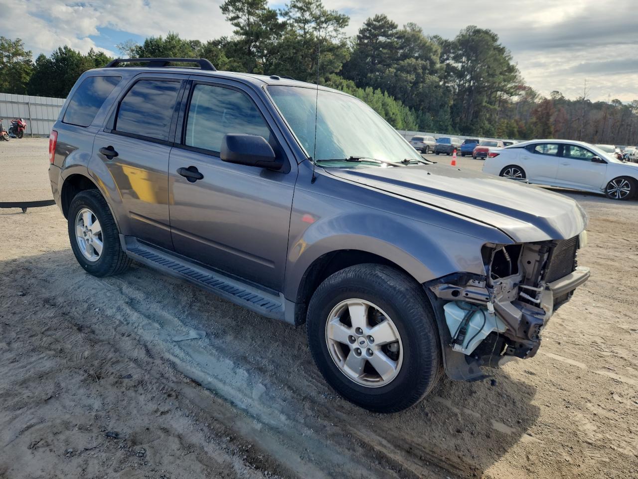 2011 Ford Escape Xlt - Image 4