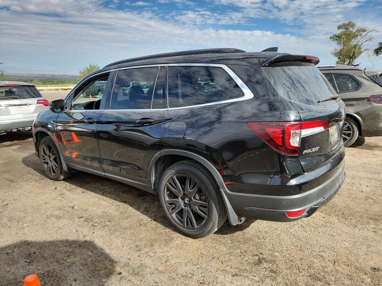 2022 Honda Pilot Se - Image 2