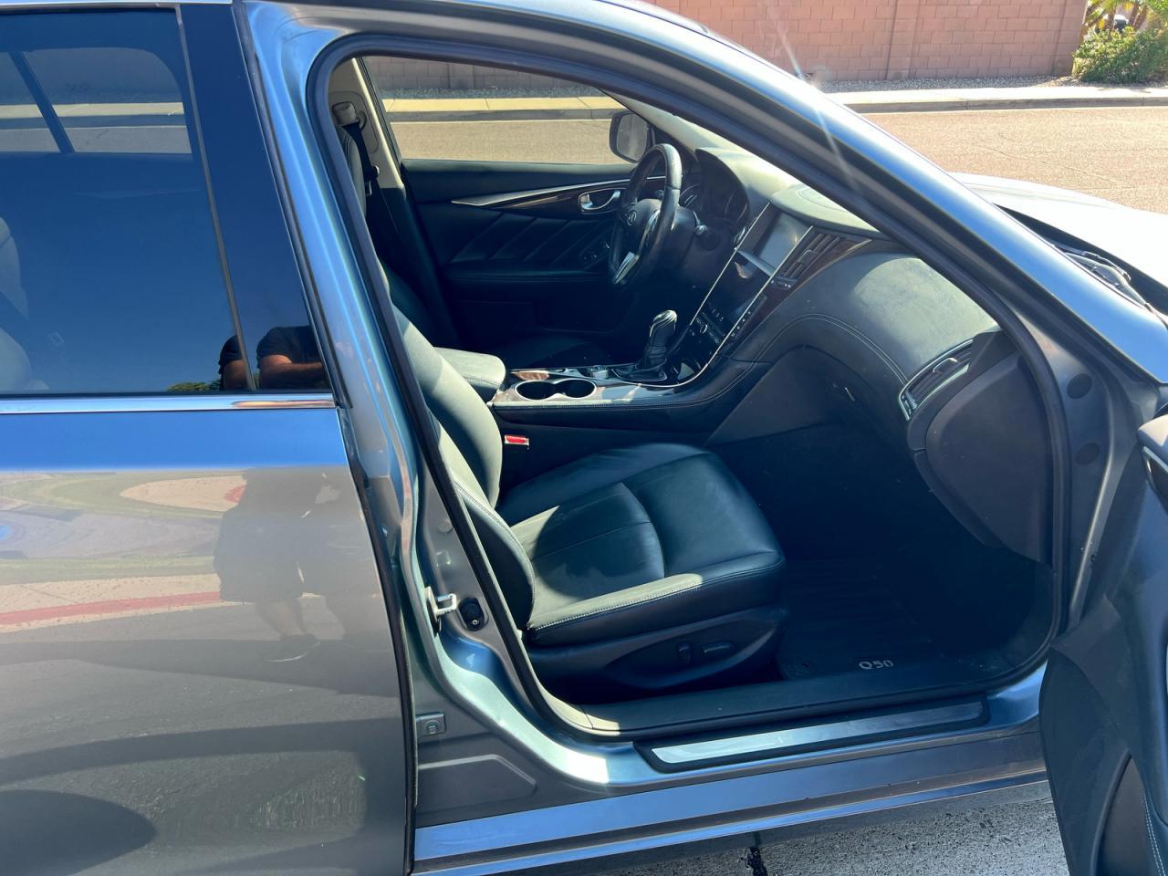 2018 Infiniti Q50 Luxe - Image 5