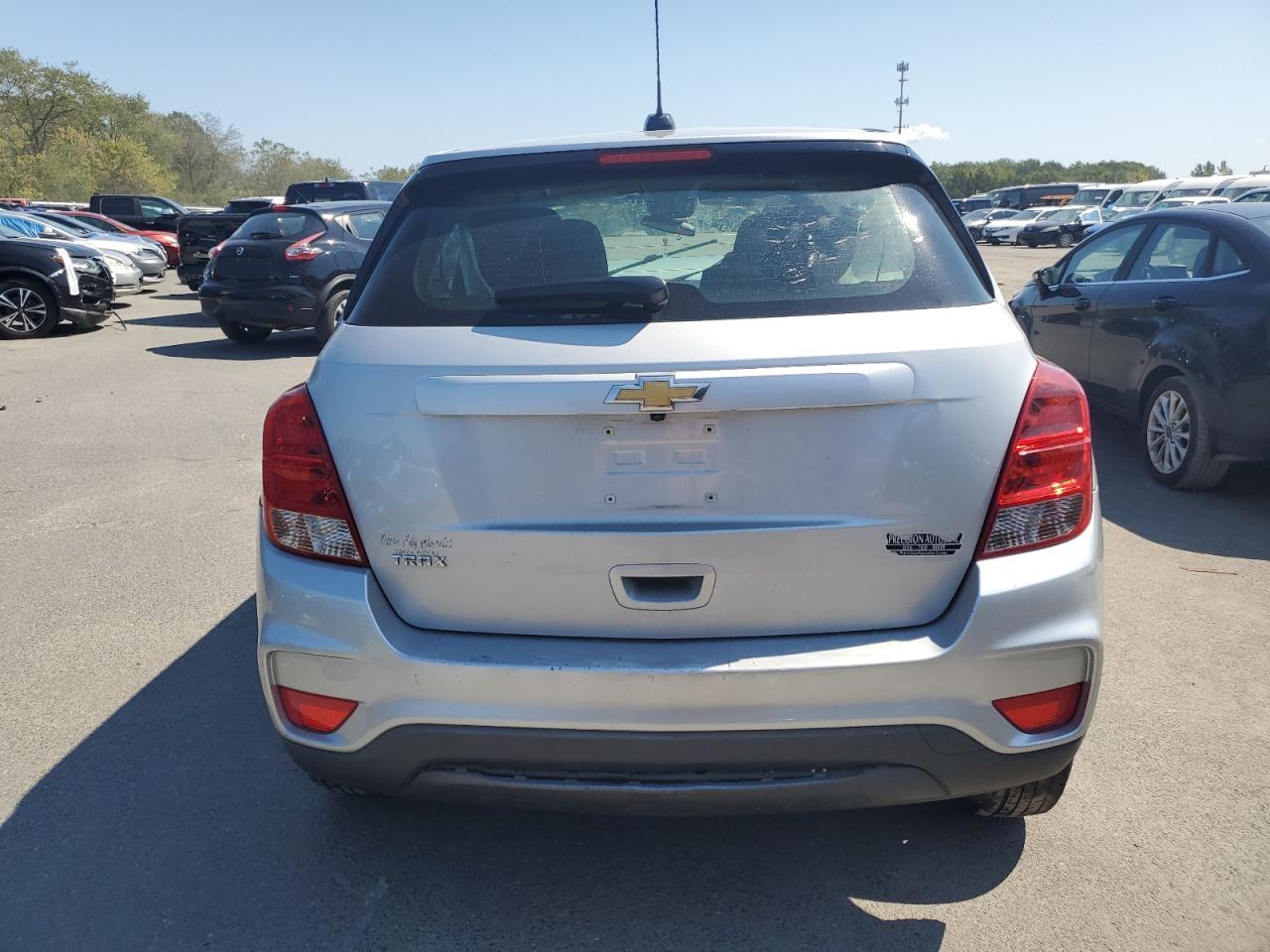 2017 Chevrolet Trax Ls - Image 6