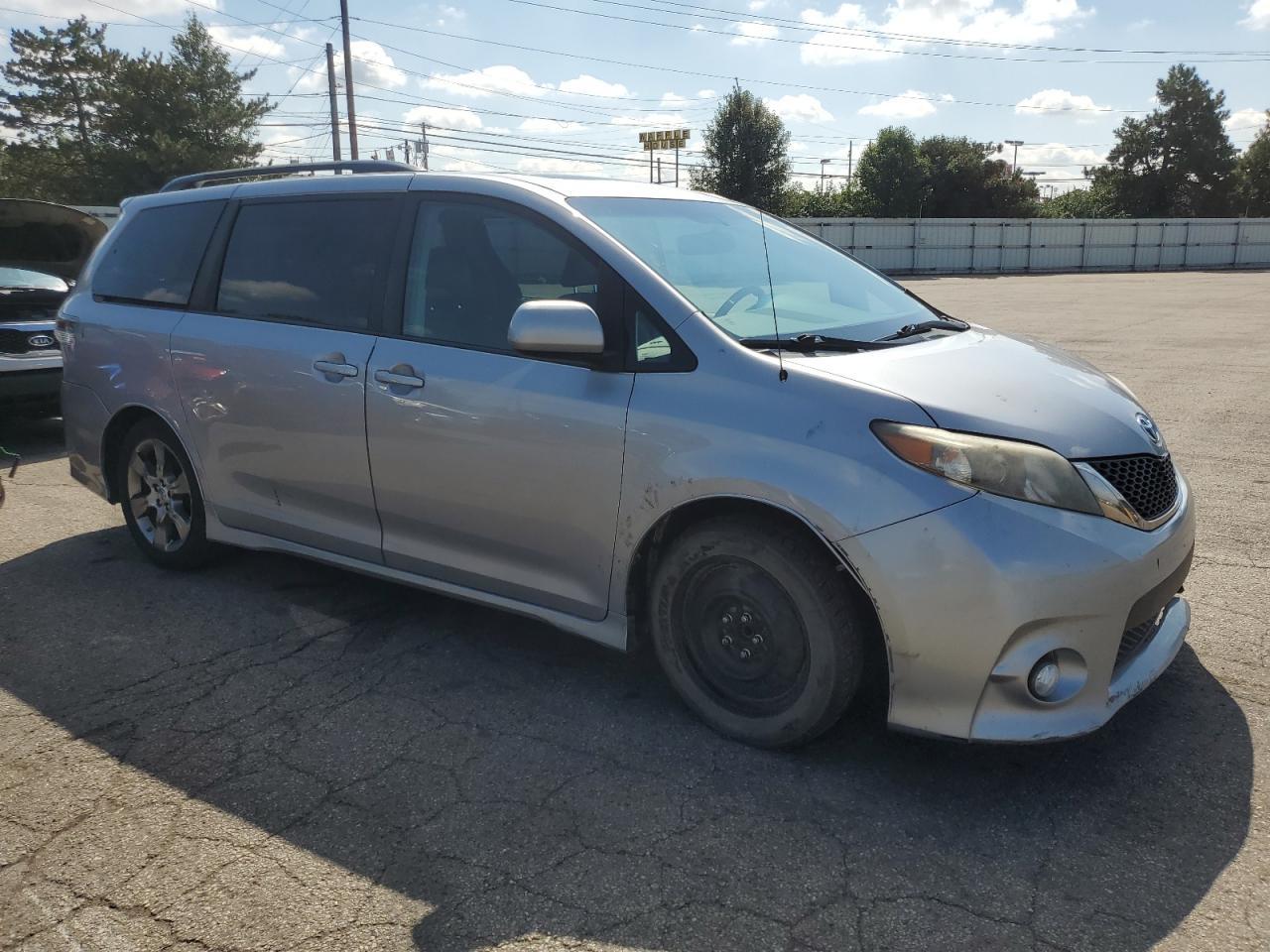 2012 Toyota Sienna Sport - Фото 4
