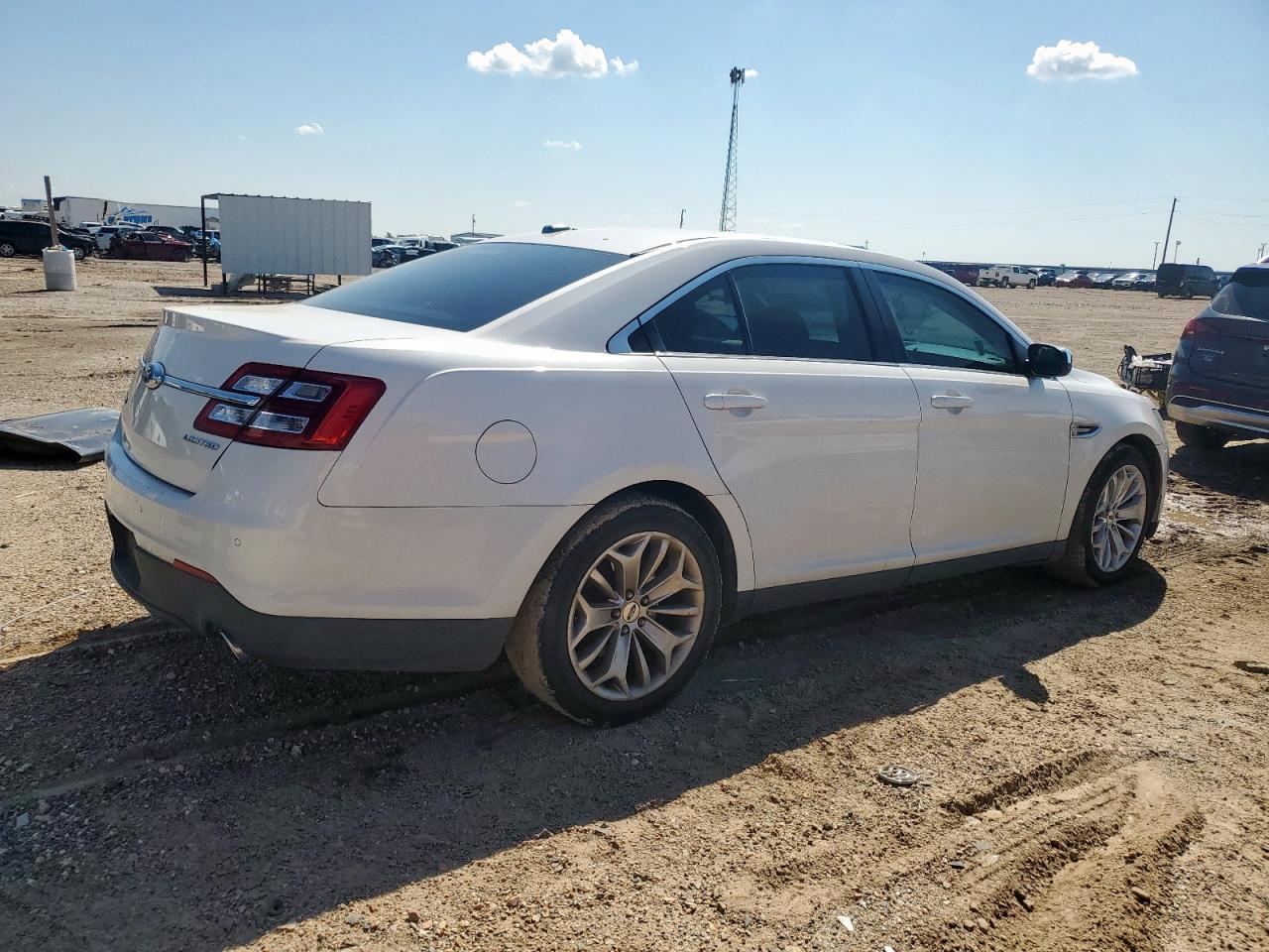 2017 Ford Taurus Limited - Image 3