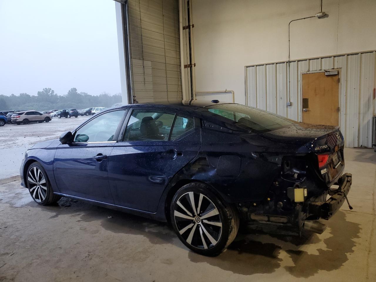 2020 Nissan Altima Sr - Image 2