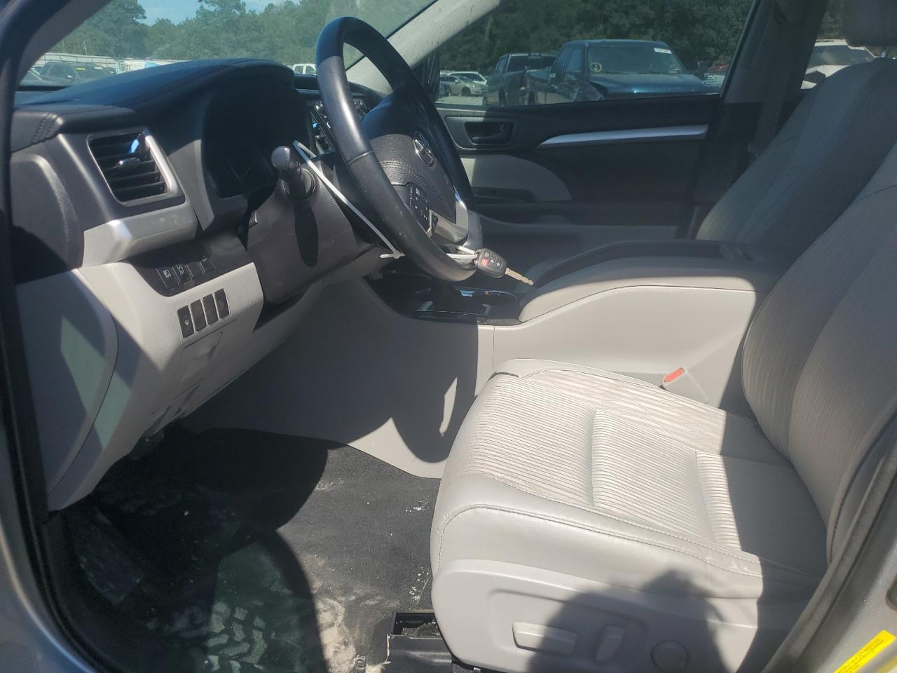 2018 Toyota Highlander Le - Фото 7