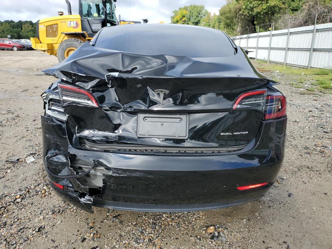 2023 Tesla Model 3 - Фото 6