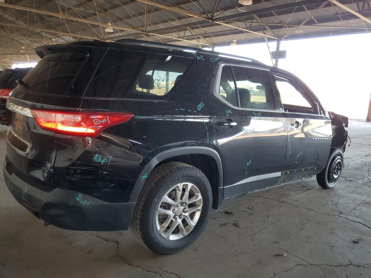 2021 Chevrolet Traverse Lt - Фото 3