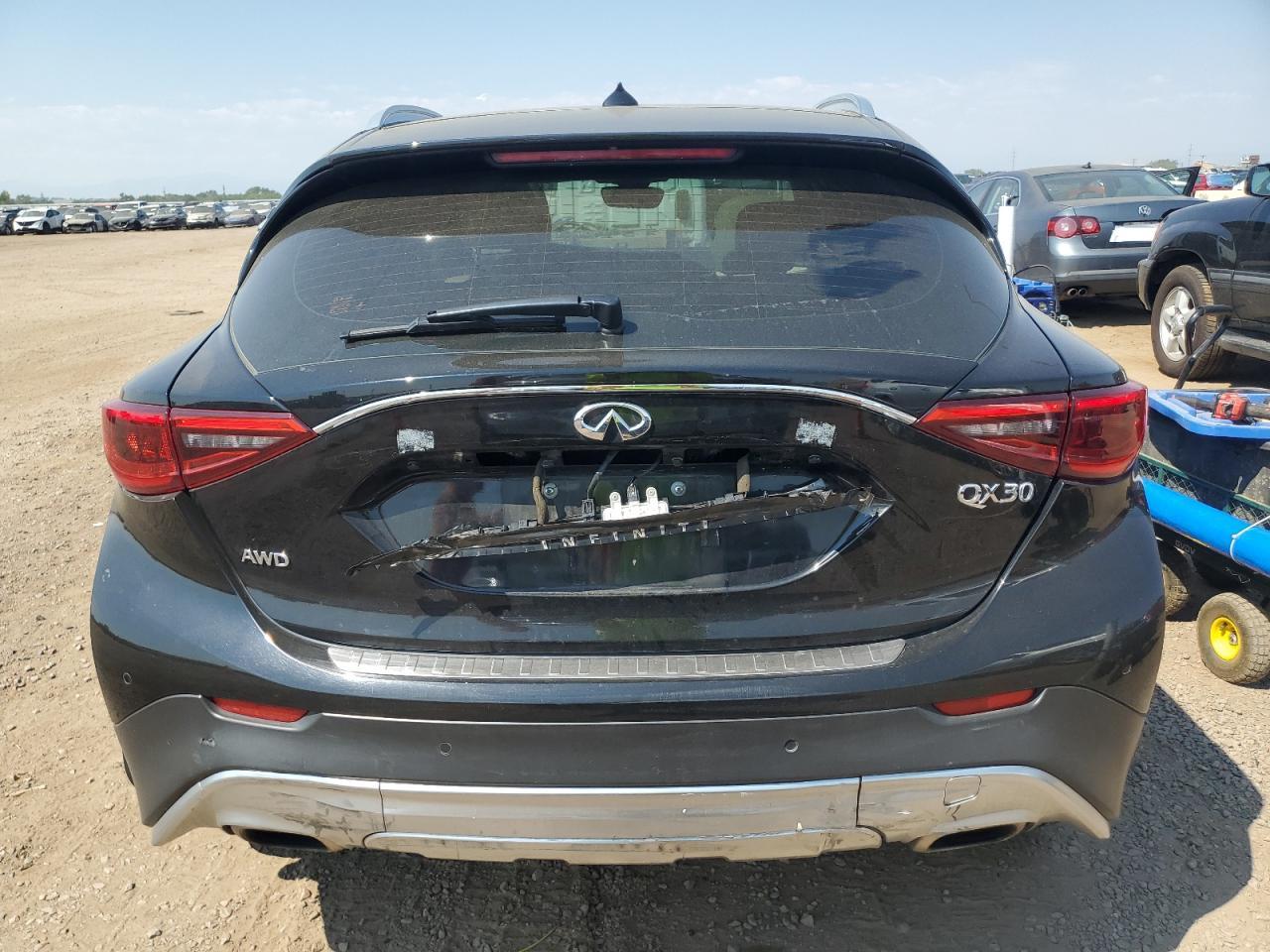 2017 Infiniti Qx30 Base - Image 6