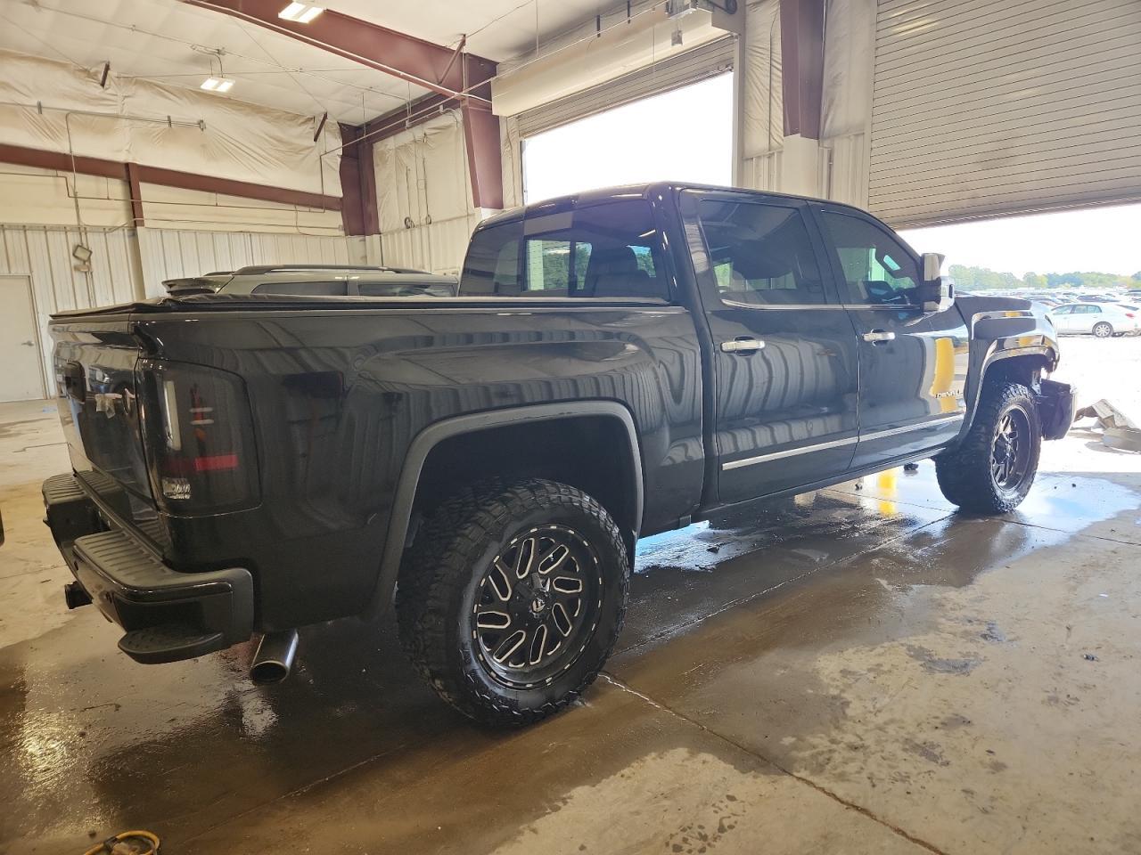 2017 GMC Sierra K1500 Denali - Image 3