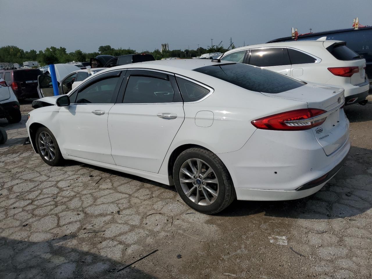 2017 Ford Fusion Se - Image 2