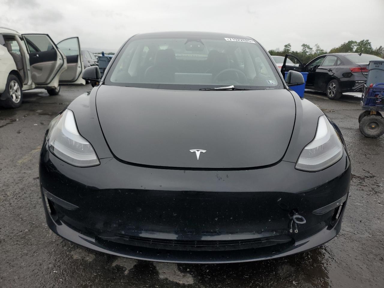 2023 Tesla Model 3 - Фото 5